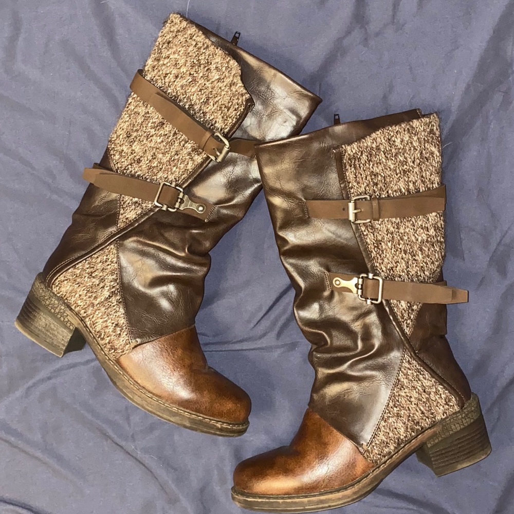 Adjustable calf Muk Luks boots
